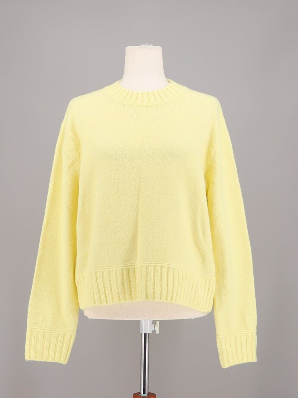 NWT ANN TAYLOR Weekend Cozy Crewneck Sweater in Yellow Size S